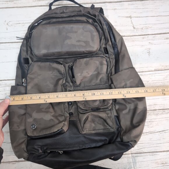 Lululemon Cruiser Backpack Woodland Camo Multi Green - Picture 3 of 10